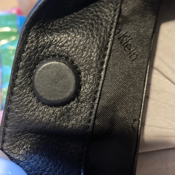 Calvin Klein Large,Buttery, Soft Leather Purse-EUC-Beautiful, Classic yet Modern - Picture 11 of 16